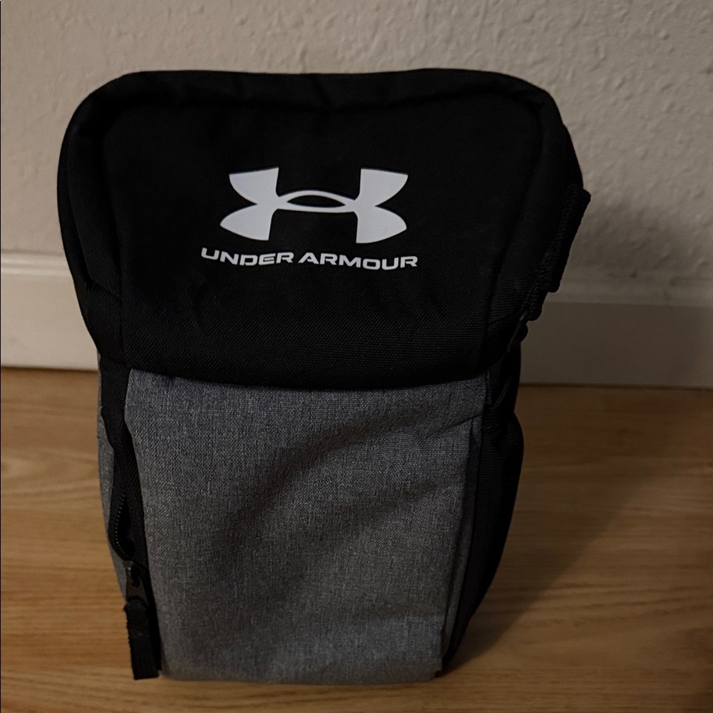 Under Armour Men's Black and Gray Belt Bag